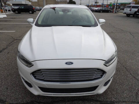 2015 Ford Fusion SE