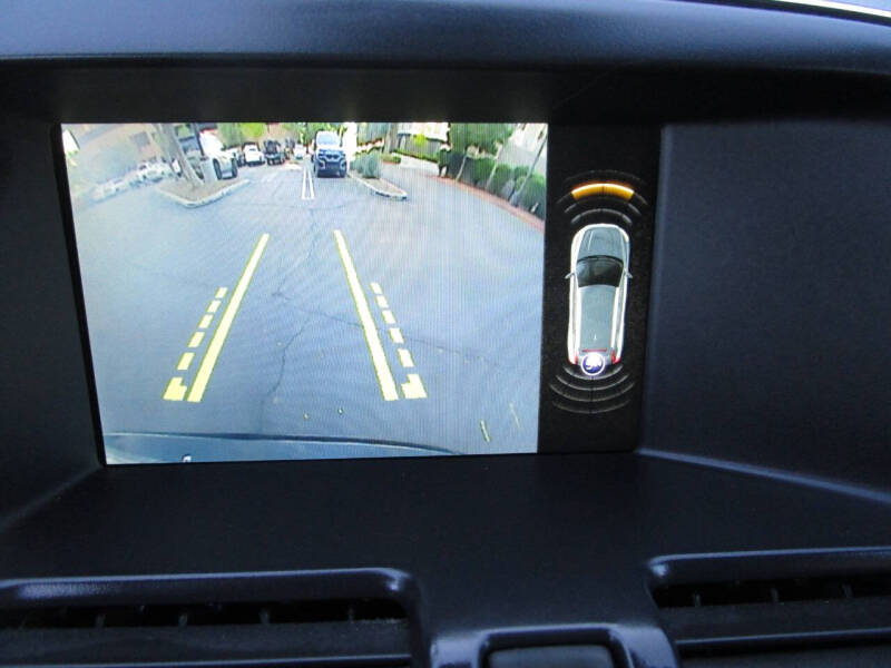 2016 Volvo XC60 T5 Drive-E Platinum