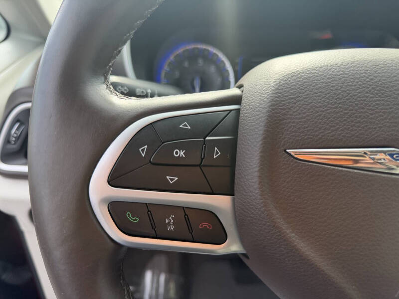 2017 Chrysler Pacifica Touring-L