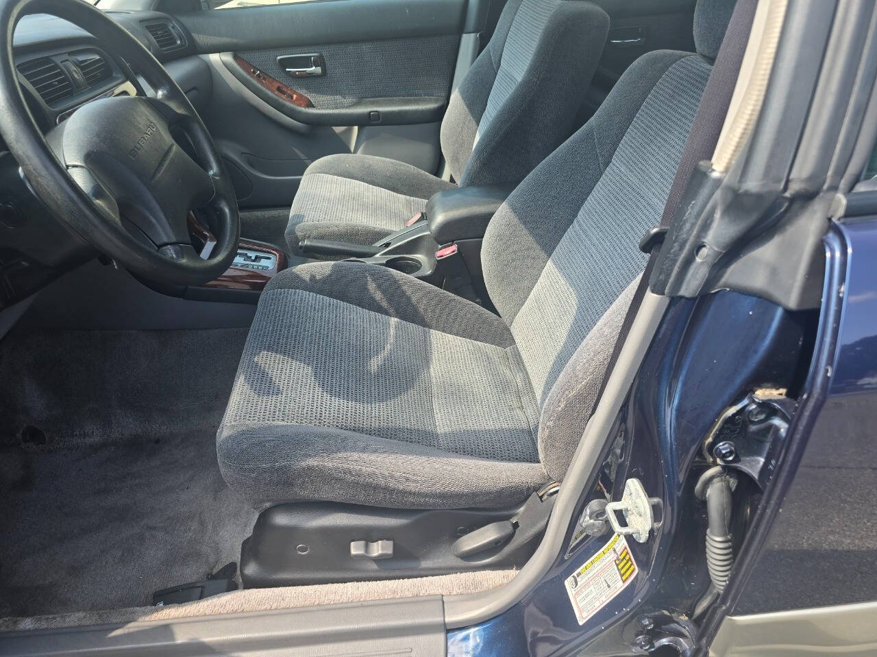 2004 Subaru Outback for sale at QUEENSGATE AUTO SALES in York, PA