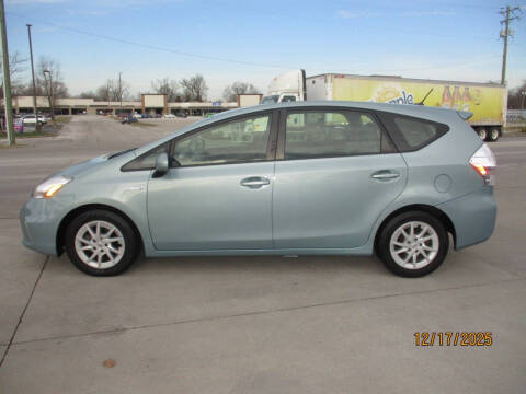2013 Toyota Prius v Three