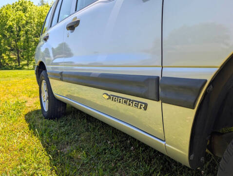 2004 Chevrolet Tracker