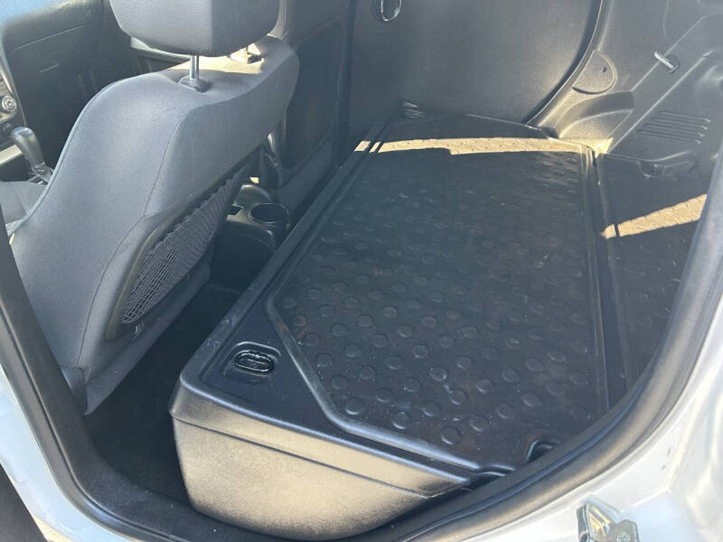 2011 Chevrolet HHR Panel LS
