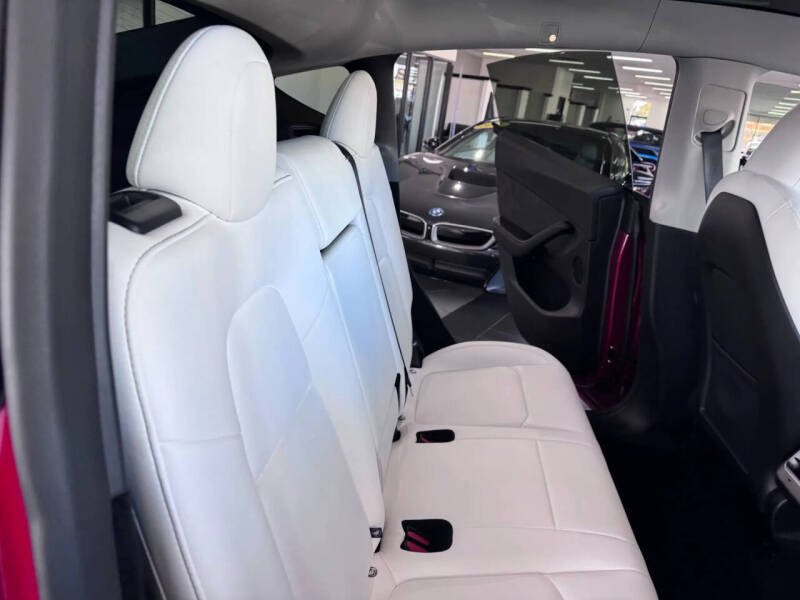 2025 Tesla Model Y Long Range