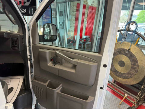 2024 GMC Savana 2500