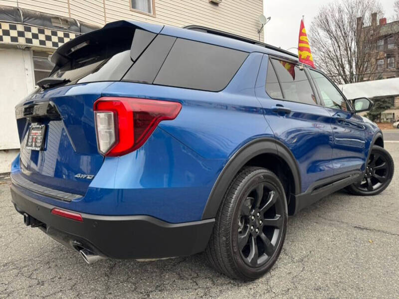 2023 Ford Explorer ST-Line