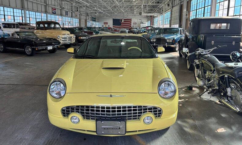 2002 Ford Thunderbird Deluxe