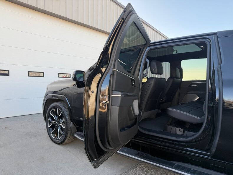 2025 GMC Sierra EV Denali