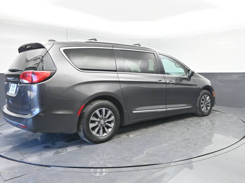 2020 Chrysler Pacifica Touring L Plus