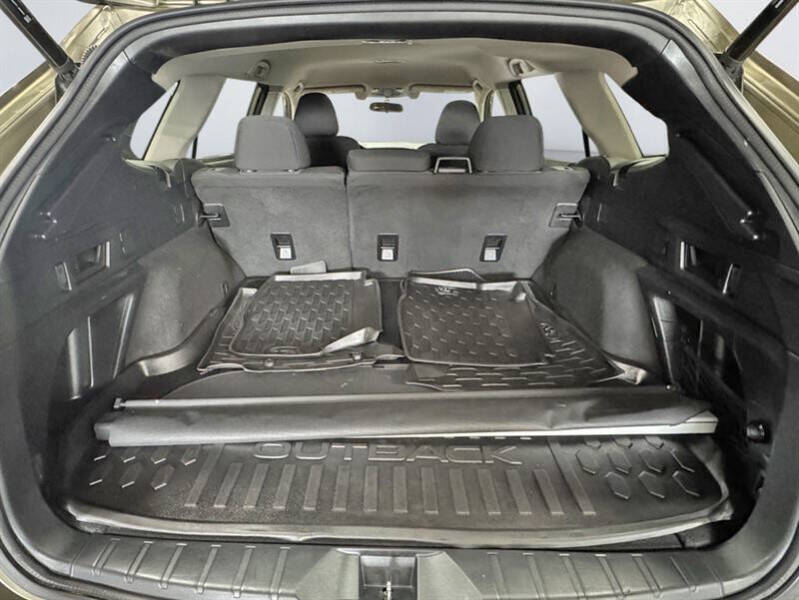 2022 Subaru Outback Premium