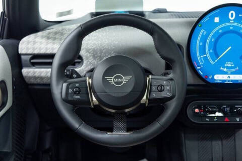 2025 MINI Hardtop 2 Door Cooper S Signature Trim