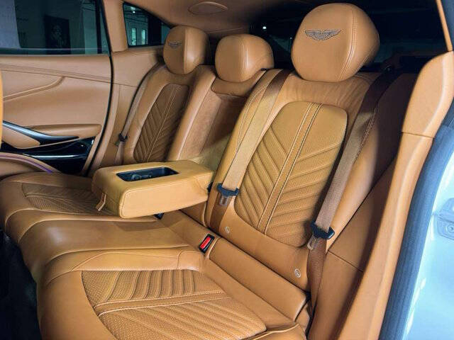 2023 Aston Martin DBX 707