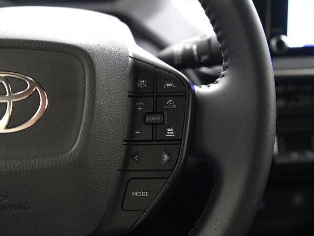 2025 Toyota Prius LE