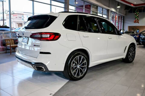 2022 BMW X5 M50i