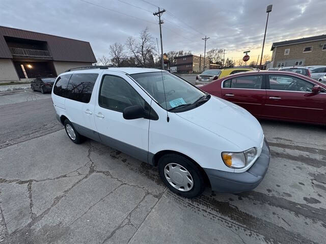 1998 Toyota Sienna LE