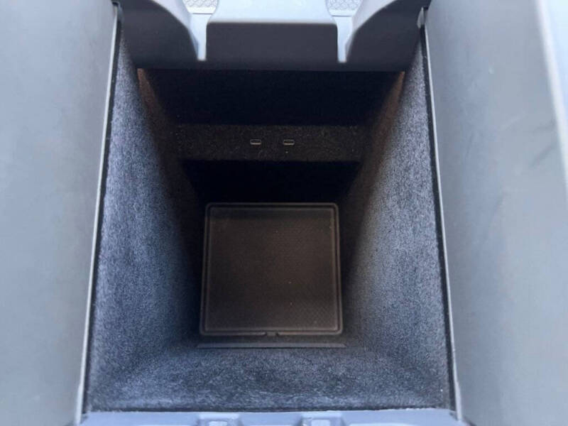 2022 Rivian R1T Adventure