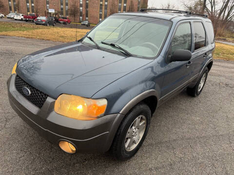 2005 Ford Escape for sale at Supreme Auto Gallery LLC in Kansas City MO