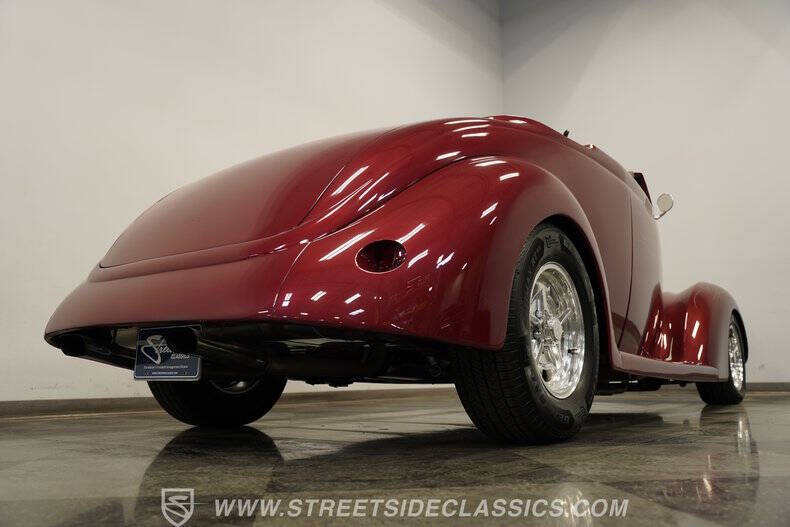 1937 Ford Cabriolet