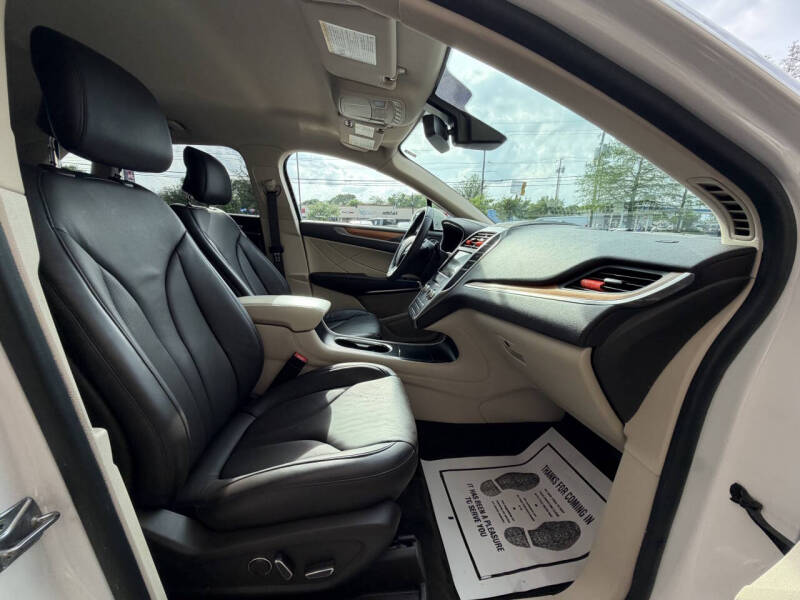 2019 Lincoln MKC Select