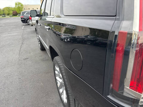 2018 Cadillac Escalade Platinum