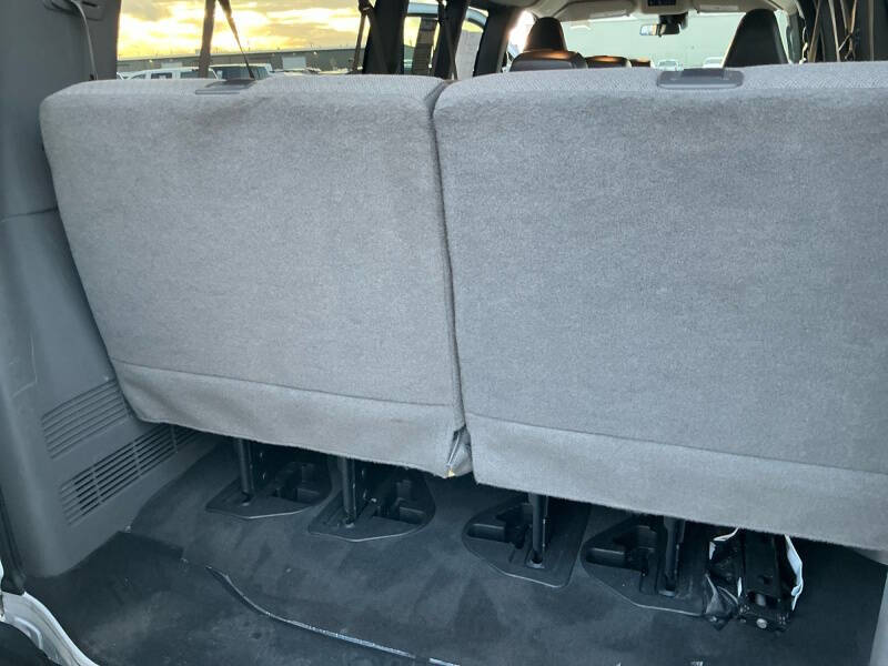 2024 Chevrolet Express LT 3500