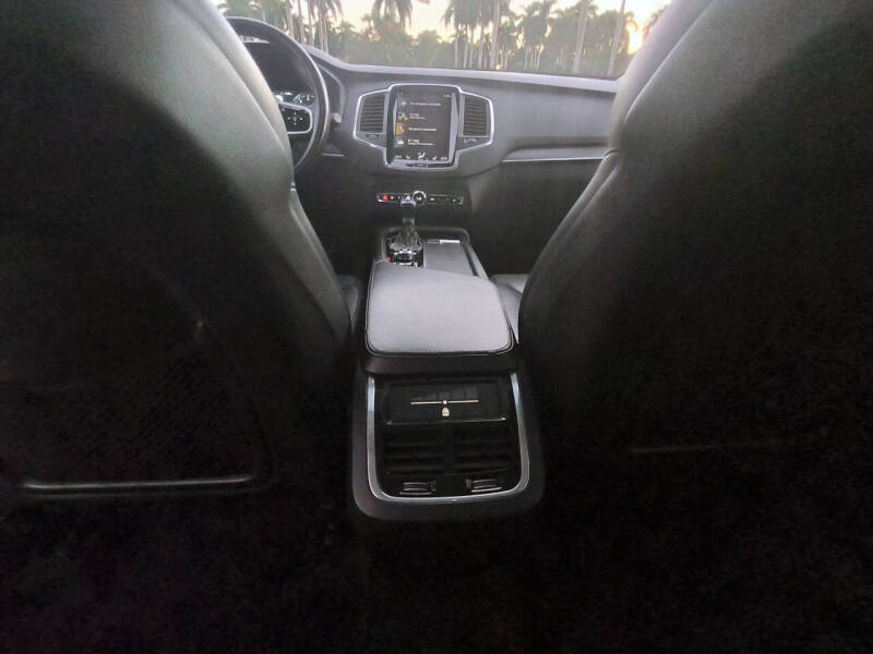 2020 Volvo XC90 T5 Momentum