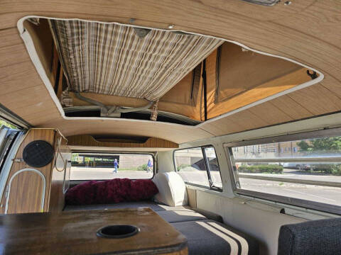 1971 Volkswagen Camper Bus