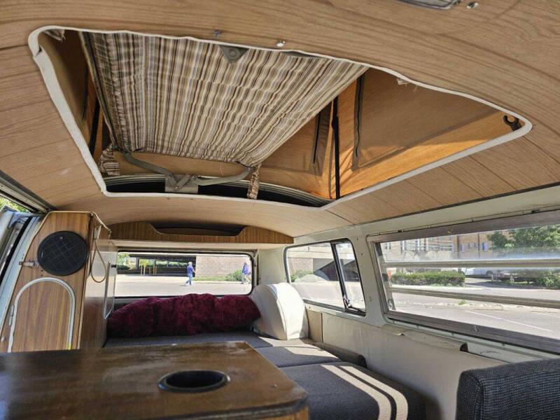 1971 Volkswagen Camper Bus