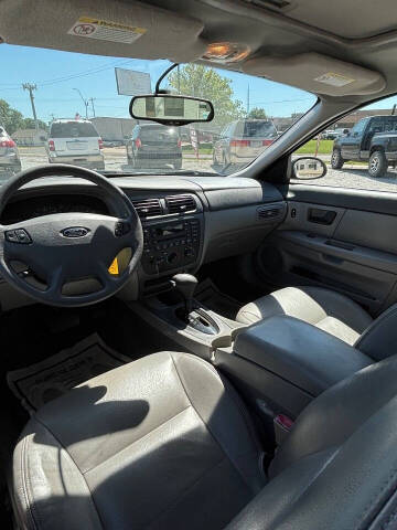 2003 Ford Taurus SES