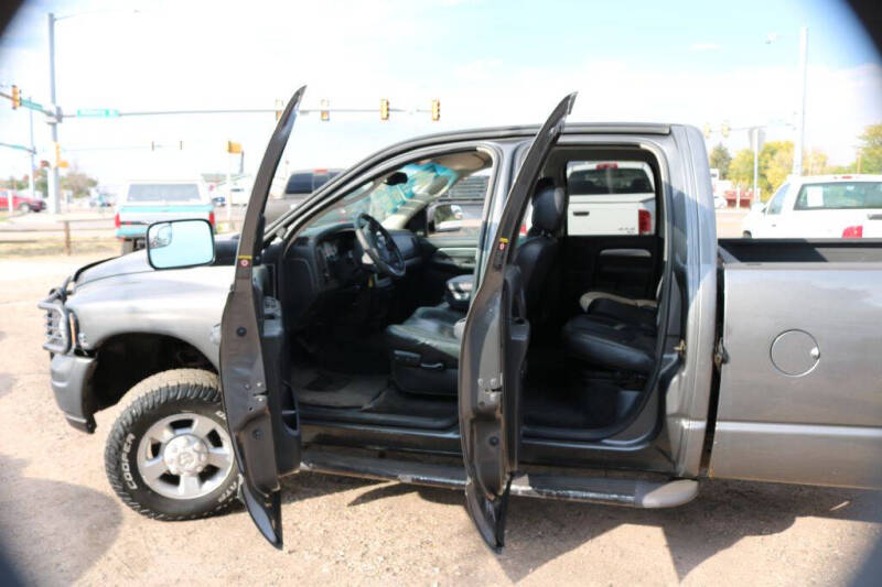 2004 Dodge Ram 2500 Pickup Laramie photo 10