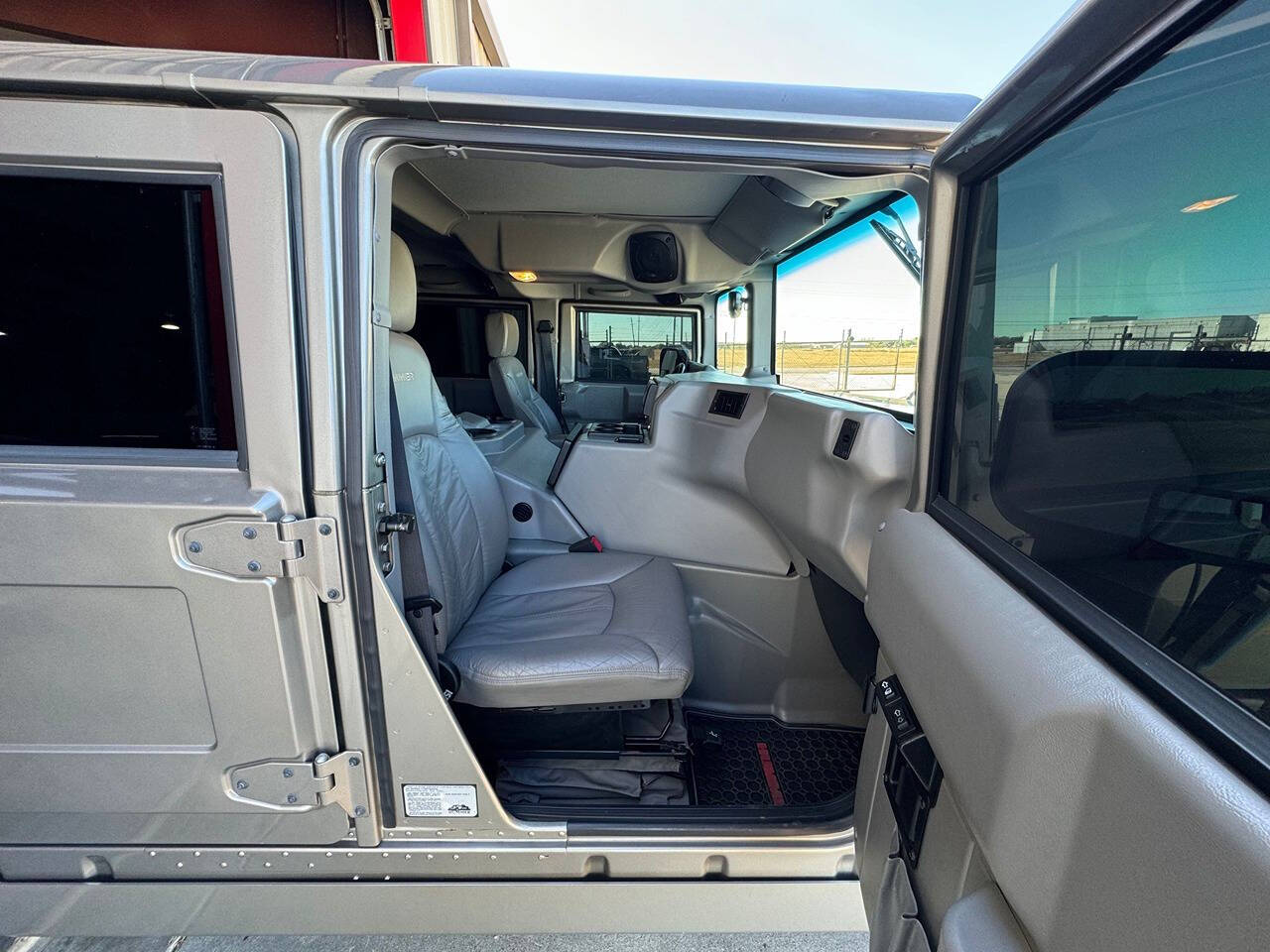 2003 HUMMER H1 for sale at Carnival Car Company in Victoria, TX