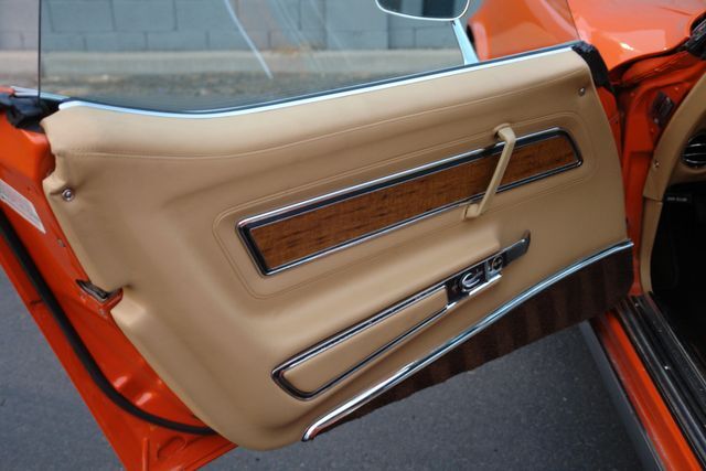 1976 Chevrolet Corvette 36