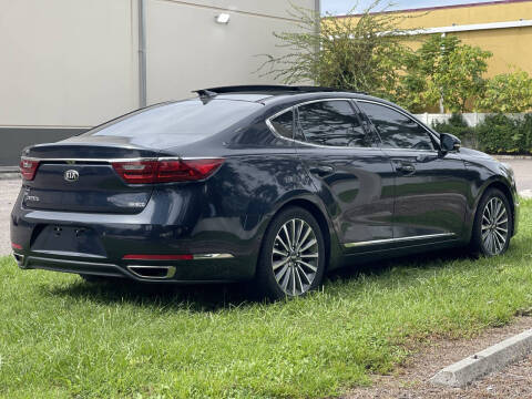 2017 Kia Cadenza Premium
