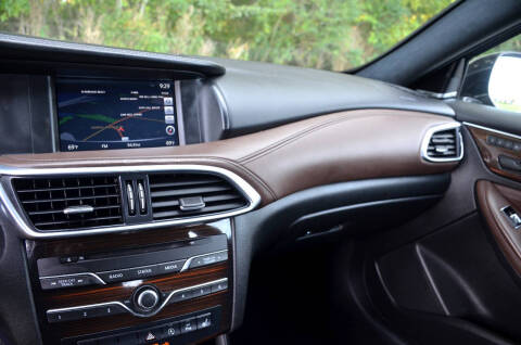 2017 Infiniti QX30 Premium