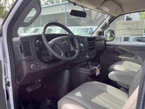 2025 Chevrolet Express 2500