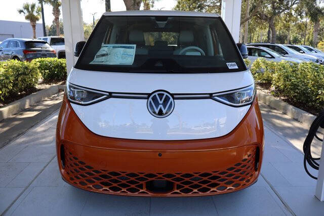 2025 Volkswagen ID. Buzz Pro S Plus