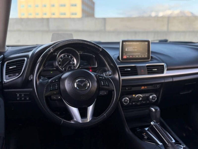 2016 Mazda MAZDA3 s Grand Touring