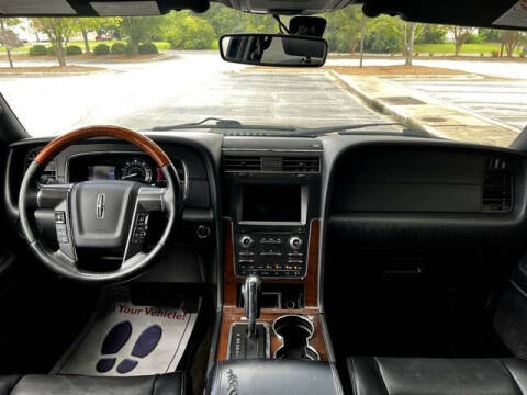 2017 Lincoln Navigator L Select