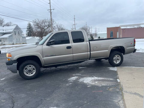 2002 GMC Sierra 2500HD for sale at MARK CRIST MOTORSPORTS in Angola IN