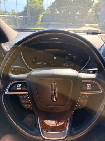 2019 Lincoln Nautilus Select