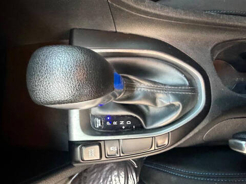 2019 Hyundai Veloster