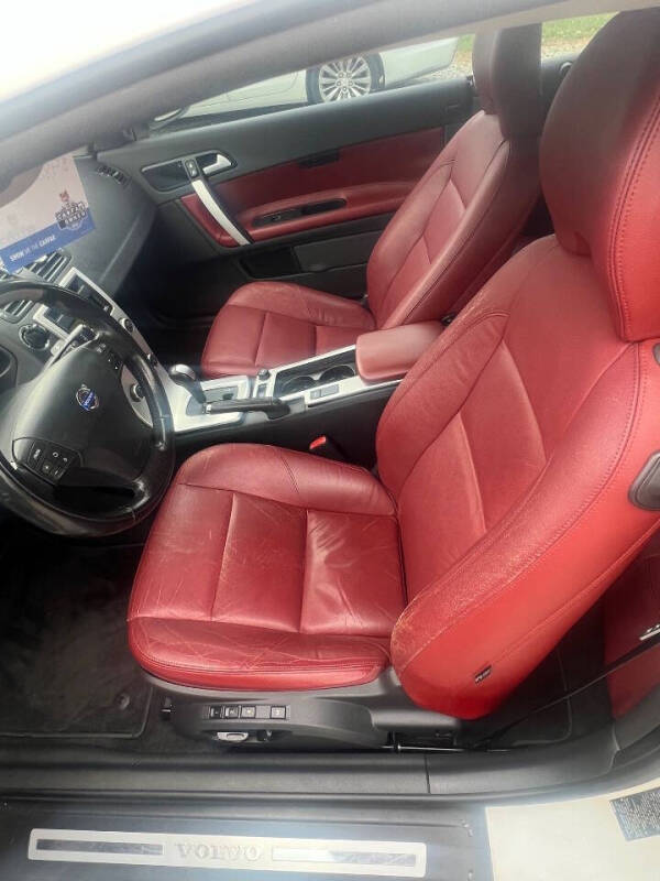 2011 Volvo C70 T5
