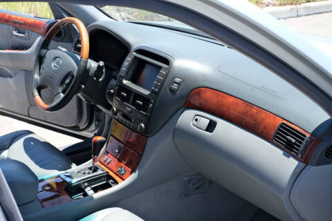 2004 Lexus LS 430