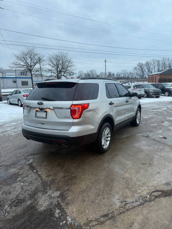 2017 Ford Explorer