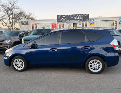 2014 Toyota Prius v Three