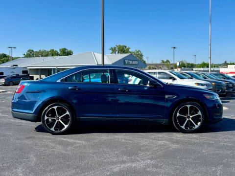 2016 Ford Taurus SEL