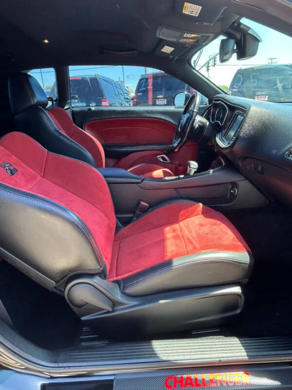 2016 Dodge Challenger R/T Scat Pack