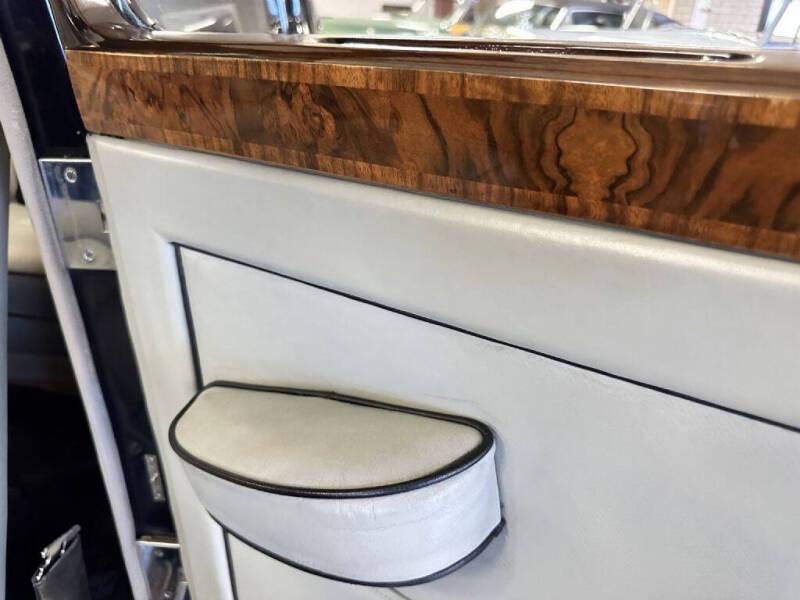 1954 Rolls-Royce Silver Dawn