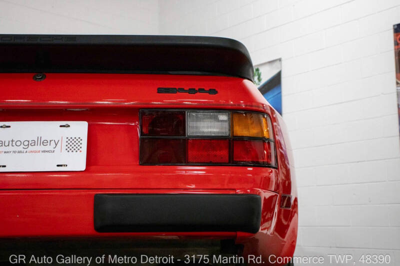 1985 Porsche 944