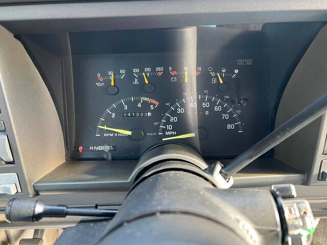 1993 GMC Suburban K2500